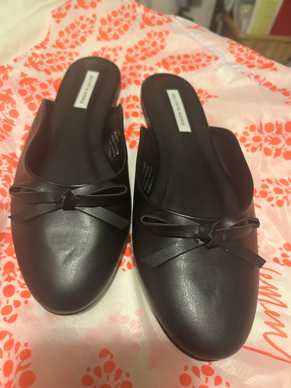 Saks slides - Picture 3 of 8